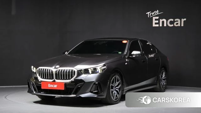 BMW 5 Series (G60) 2024 Серый из Кореи