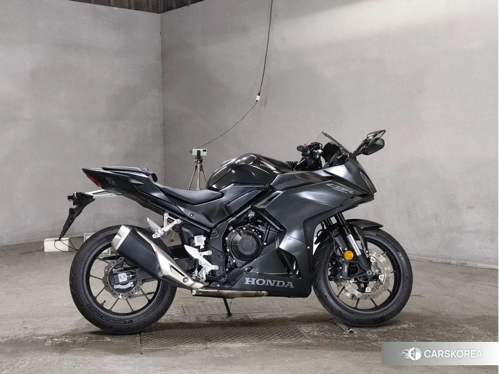 Проданный Honda CBR400R 2024 из Японии