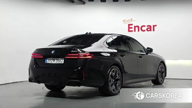BMW 5 Series (G60) 2025 Черный из Кореи