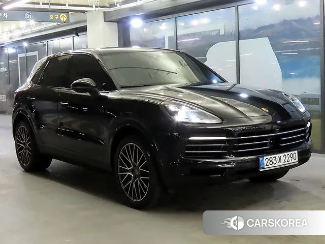 Porsche Cayenne (PO536) 2022 Черный из Кореи