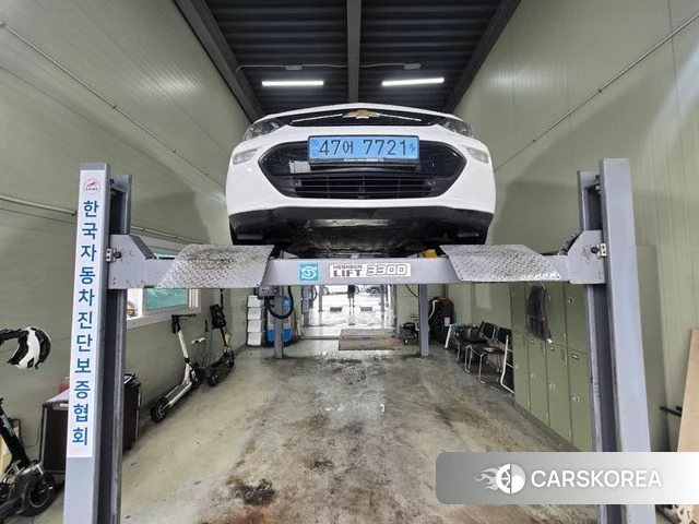Chevrolet (GM Daewoo) Bolt EV 2019 Белый из Кореи