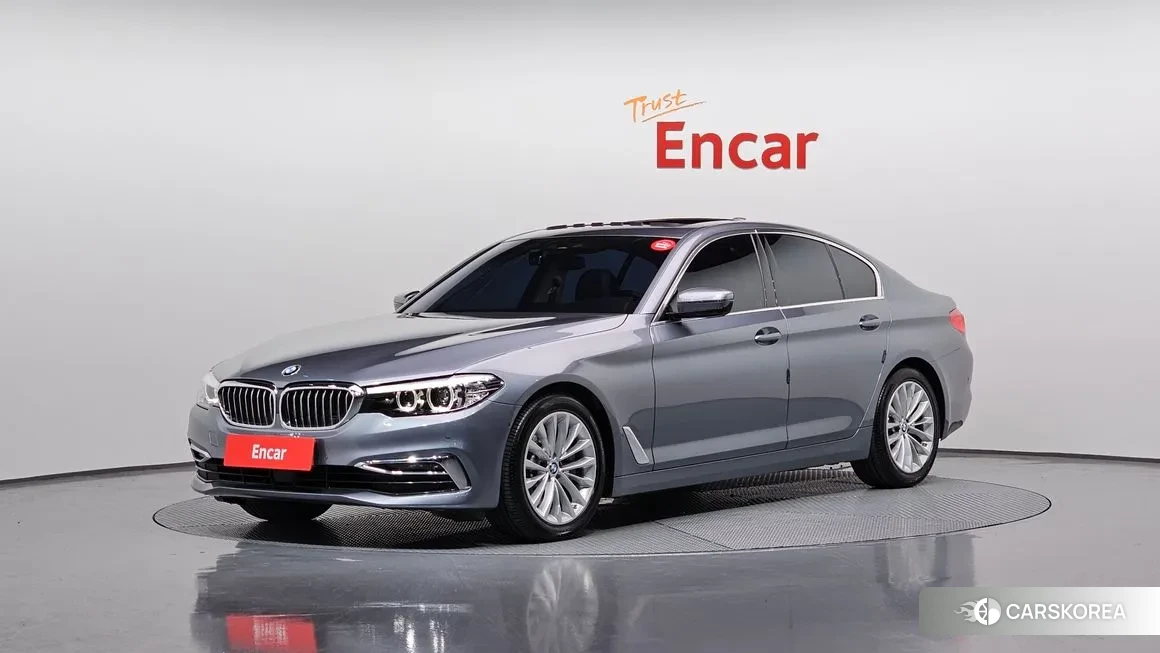 BMW 5 Series (G30) 2019 Цвет галактики из Кореи