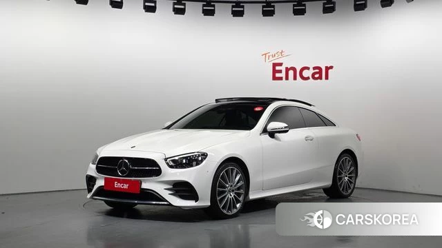 Mercedes-Benz E-Class W213 2021 Белый из Кореи