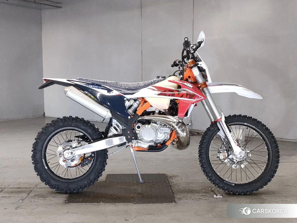 Проданный KTM 300EXC SIXDAYS TPI 2023 из Японии