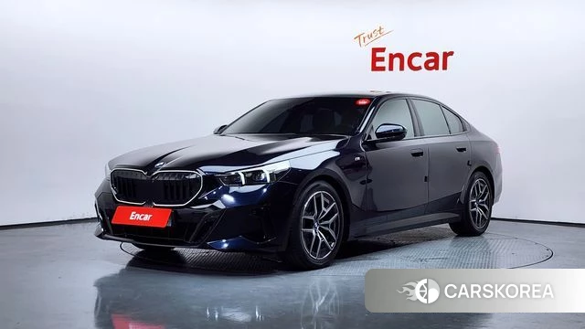 BMW 5 Series (G60) 2023 Черный из Кореи