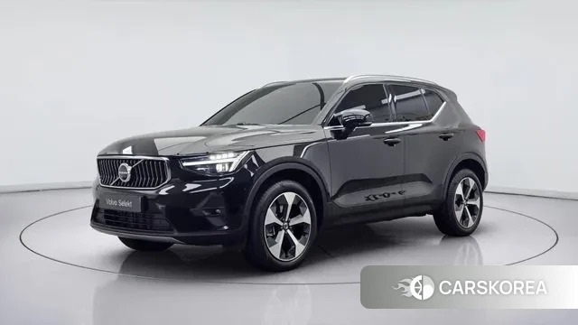 Volvo XC40 2024 Черный из Кореи