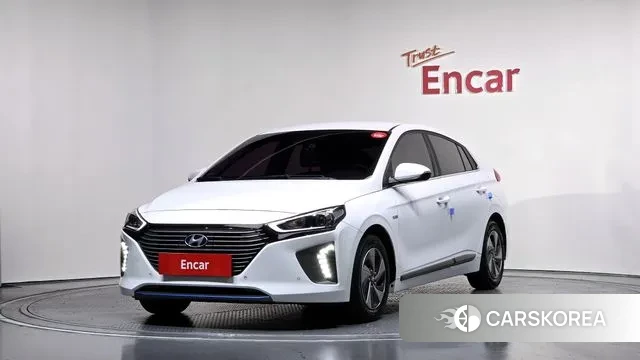 Hyundai Ionic Hybrid 2018 Белый из Кореи