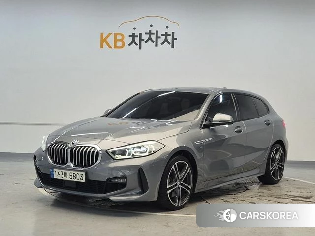BMW 1 Series (F40) 2022 Серебристо-серый из Кореи