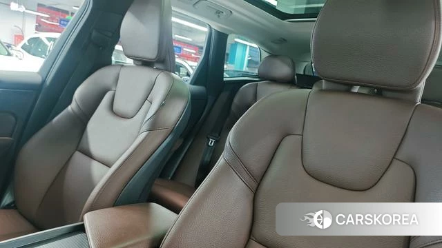 Volvo XC60 2018 Белый из Китая