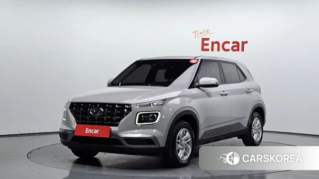 Hyundai Venue 2023 Серебристо-серый из Кореи