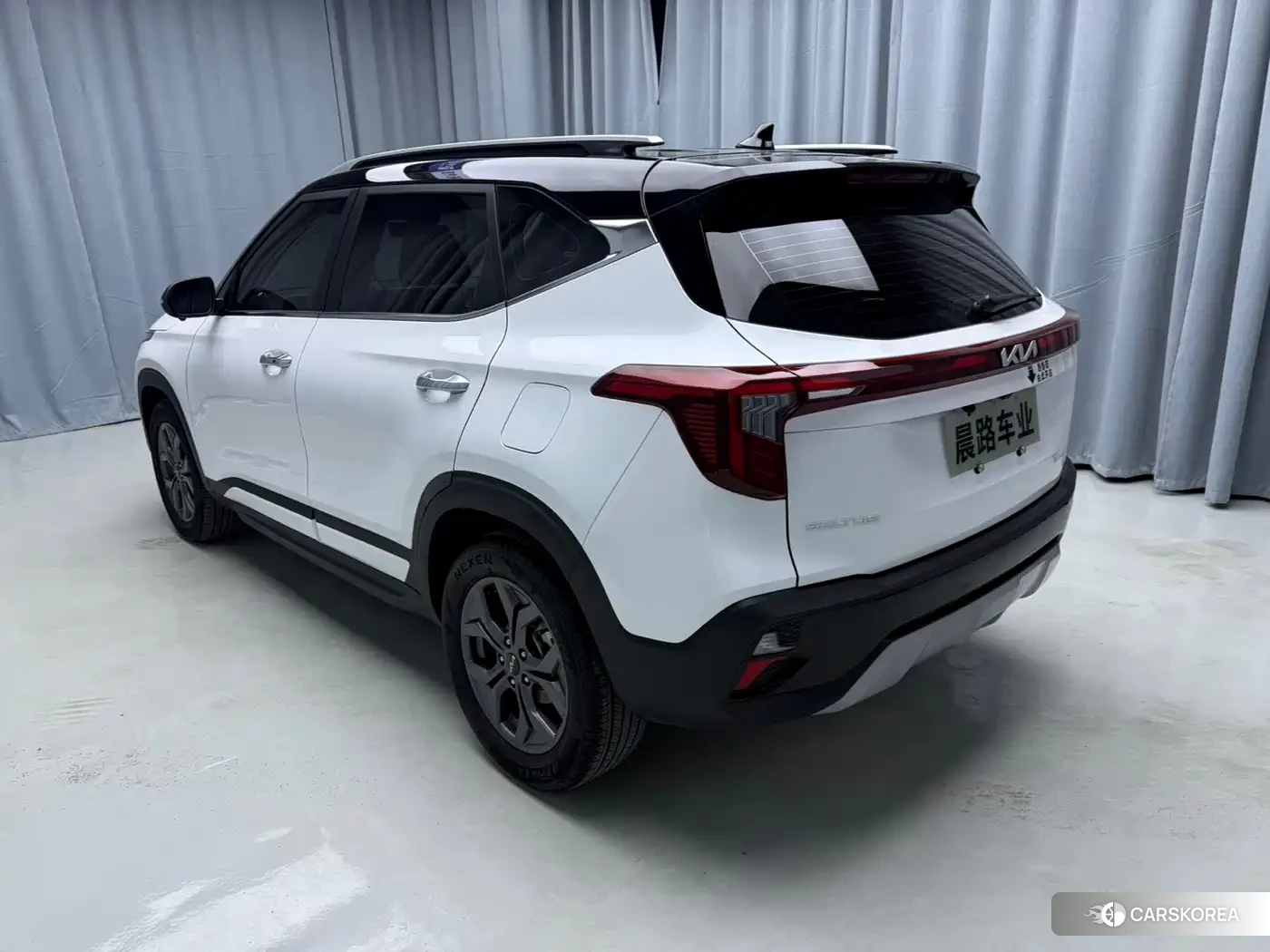 Kia Seltos 2023 Белый из Китая