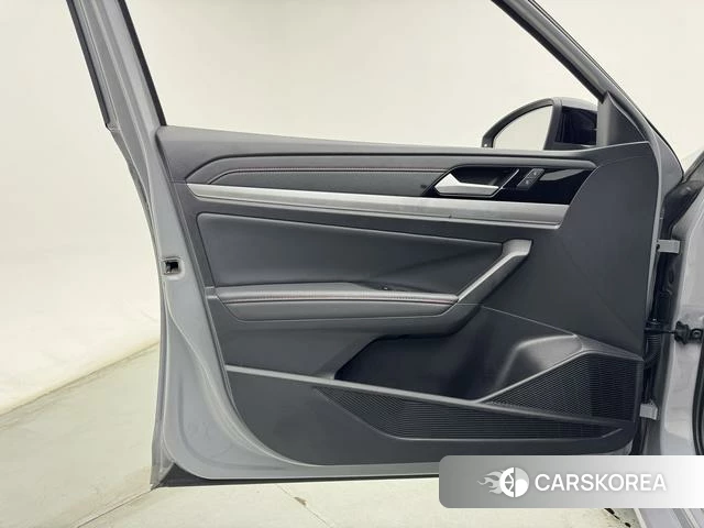Volkswagen Lavida 2023 Темно-серый из Китая