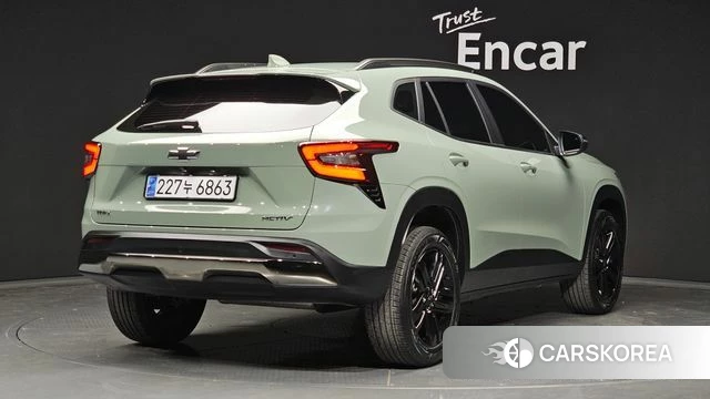 Chevrolet (GM Daewoo) Trax Crossover 2023 Зеленый из Кореи