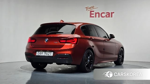 BMW 1 Series (F20) 2018 Оранжевый из Кореи