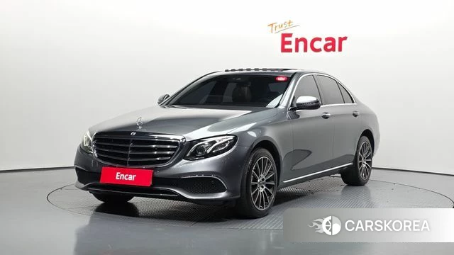 Mercedes-Benz E-Class W213 2019 Серый из Кореи