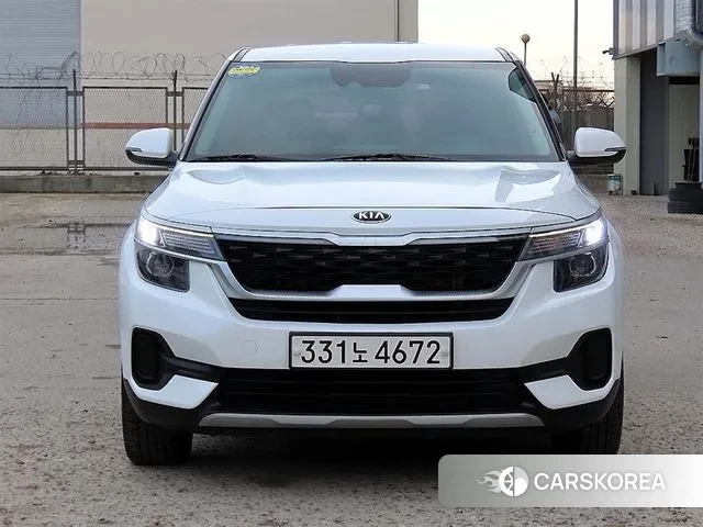 Kia Seltos 2021 Белый из Кореи