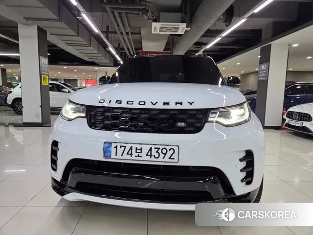 Land Rover Discovery 5 2025 Белый из Кореи