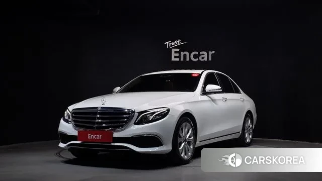 Mercedes-Benz E-Class W213 2018 Белый из Кореи