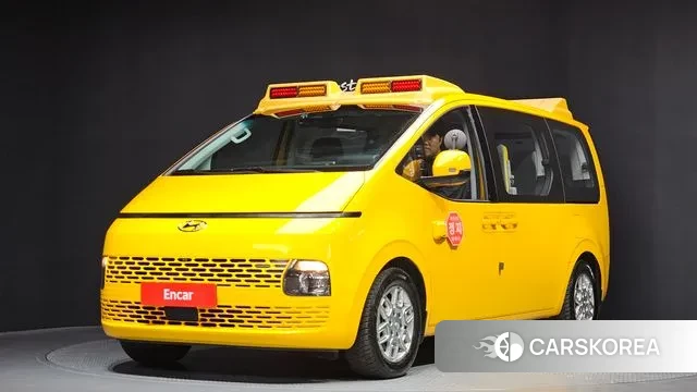 Hyundai Staria 2023 Желтый из Кореи