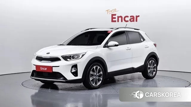 Kia Stonic 2018 Белый из Кореи