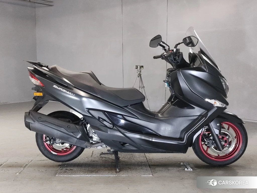 Проданный Suzuki BURGMAN 400 2017 из Японии, фото 2