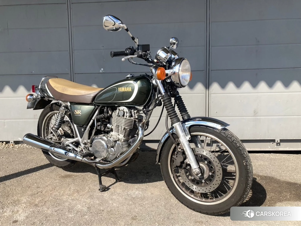 Проданный Yamaha SR 400 2013 из Японии, фото 2