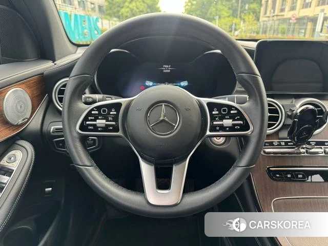 Mercedes-Benz GLC 2021 Темно-серый из Китая