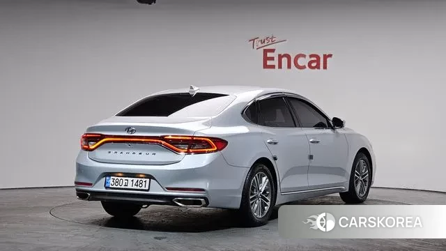 Hyundai Grandeur IG 2018 Серебристо-серый из Кореи