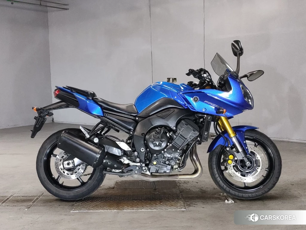 Проданный Yamaha FZ8-S 2011 из Японии, фото 2