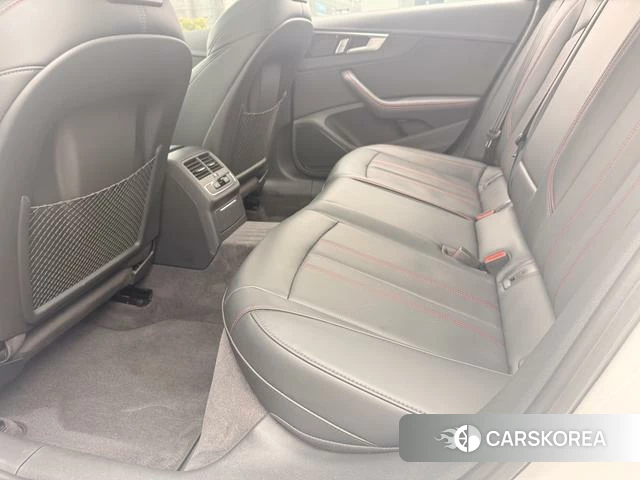 Audi A4L 2025 Белый из Китая