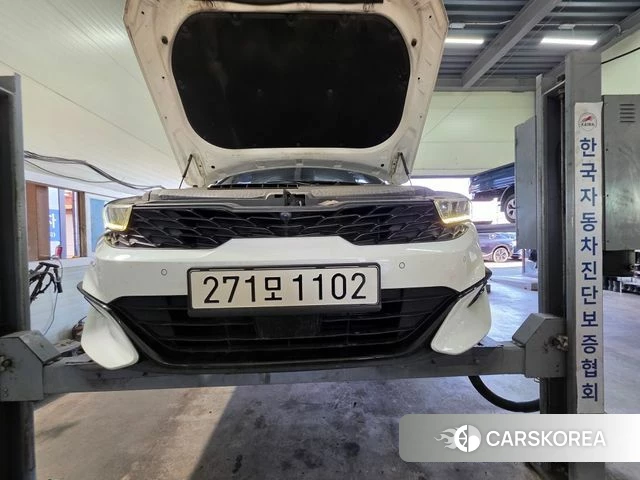 Kia K5 3rd generation 2022 Белый из Кореи