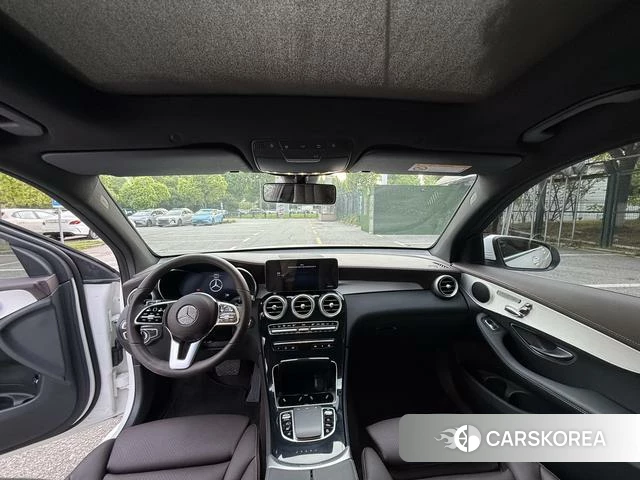 Mercedes-Benz GLC 2021 Белый из Китая