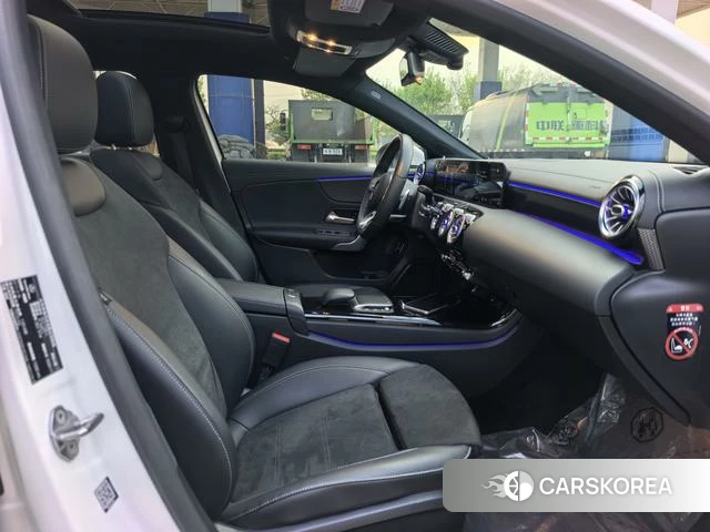 Mercedes-Benz Class A 2021 Белый из Китая