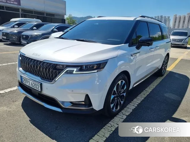 Kia Carnival 4th generation 2023 Белый из Кореи