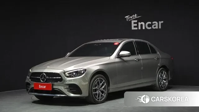 Mercedes-Benz E-Class W213 2022 Серебристо-серый из Кореи