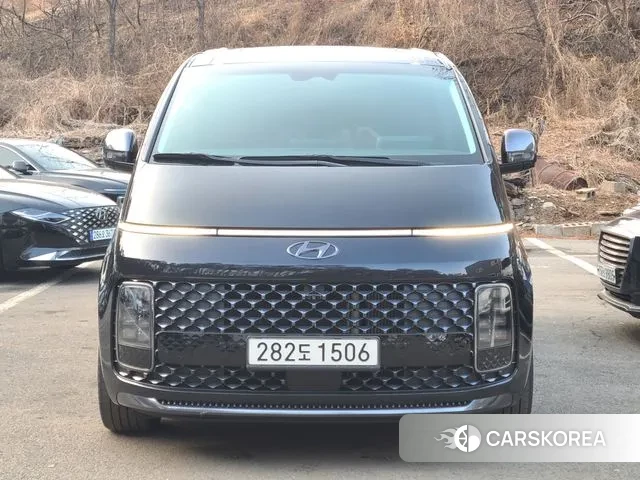 Hyundai Staria 2022 Черный из Кореи