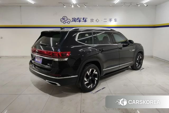 Volkswagen Tourang 2022 Черный из Китая