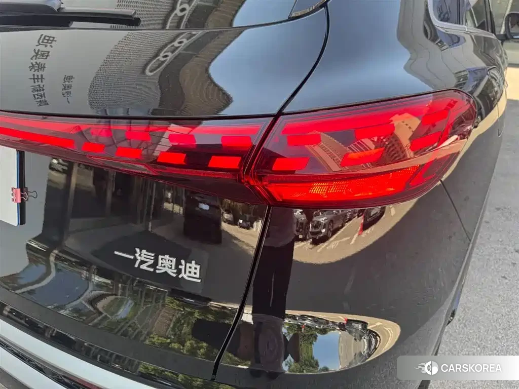 Audi Q5L 2025 Черный из Китая