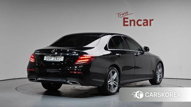 Mercedes-Benz E-Class W213 2018 Черный из Кореи