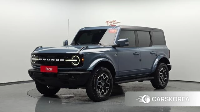 Ford Bronco 6th Generation 2024 Небесно-голубой из Кореи