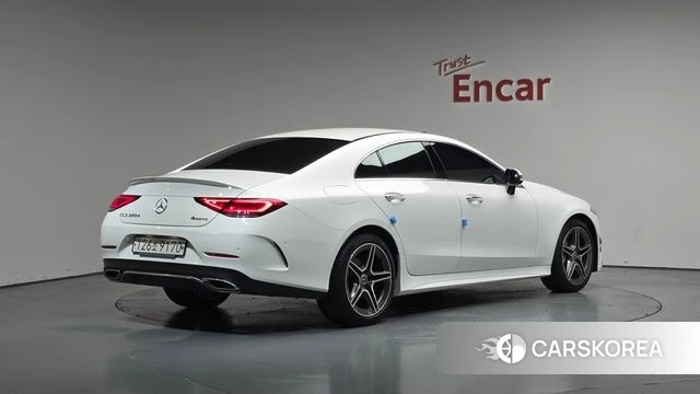 Mercedes-Benz CLS-Class C257 2022 Белый из Кореи