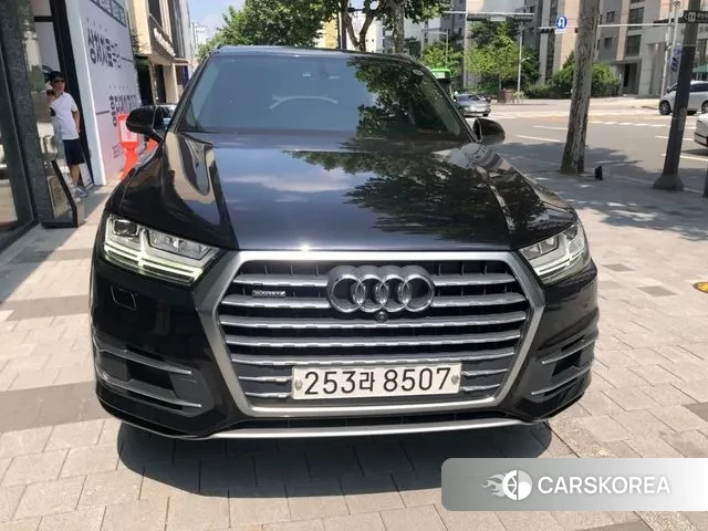 Audi Q7 (4M) 2019 Черный из Кореи