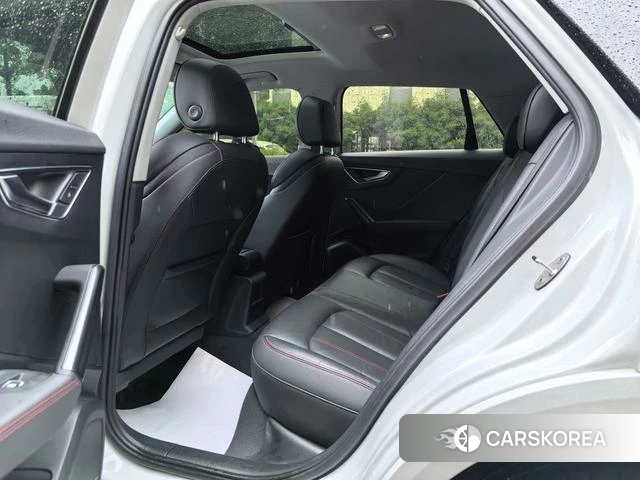 Audi Q2L 2022 Белый из Китая