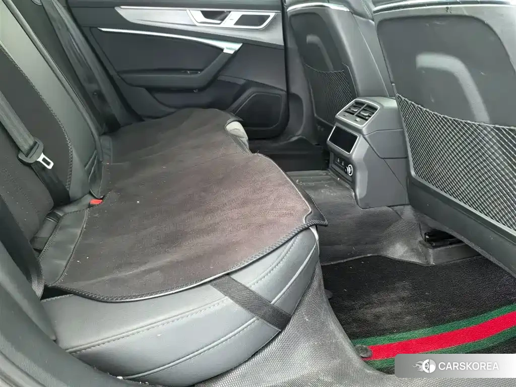 Audi A6L 2023 Черный из Китая