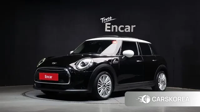 Mini Cooper 2021 Черный из Кореи