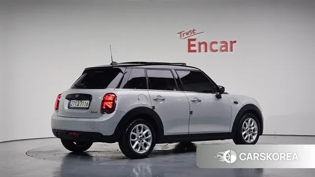 Mini Cooper 2021 Серебристо-серый из Кореи