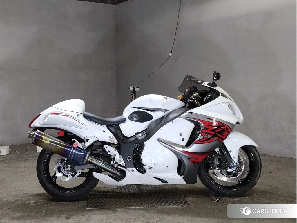 Проданный Suzuki GSX1300R HAYABUSA 2015 из Японии