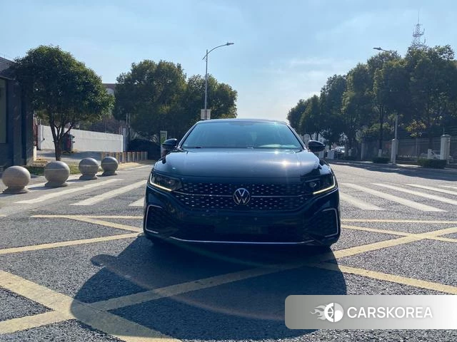 Volkswagen Passat 2023 Черный из Китая
