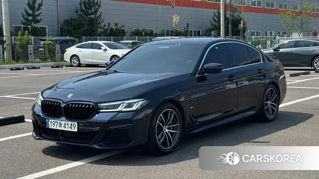 BMW 5 Series (G30) 2021 Черный из Кореи