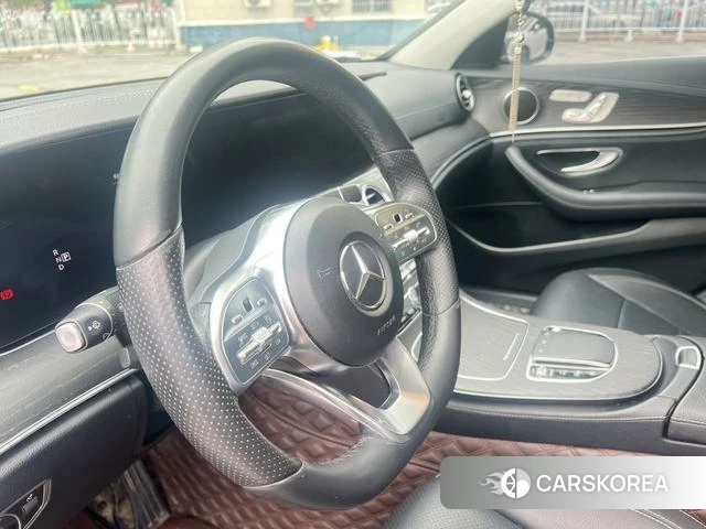 Mercedes-Benz E-class 2019 Черный из Китая